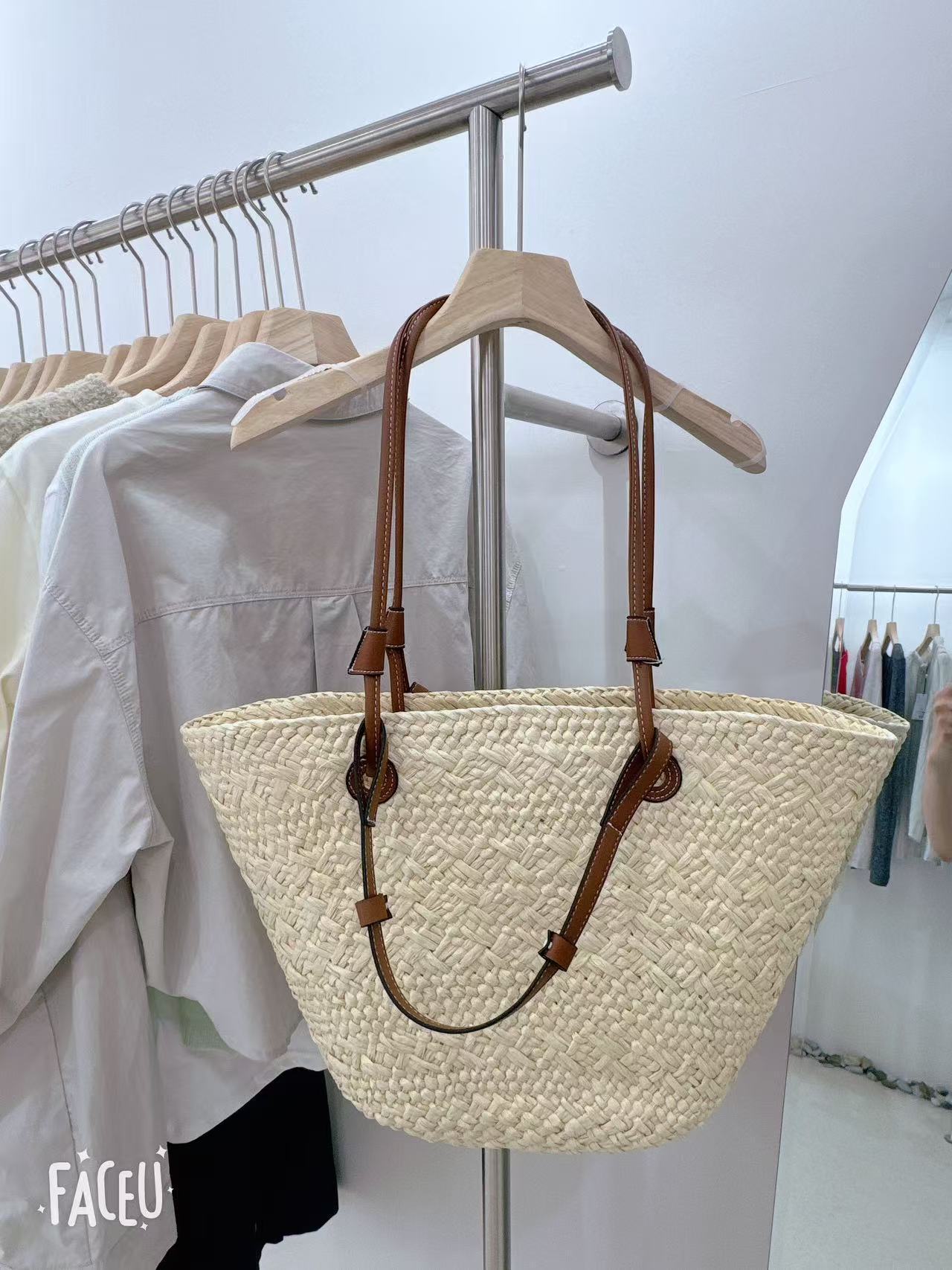 Retro Large Capacity Women's Shoulder Portable Straw-weaved Bag