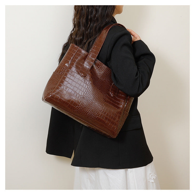 Large Capacity One-shoulder Portable Stylish Simple And Versatile Commuter Bag