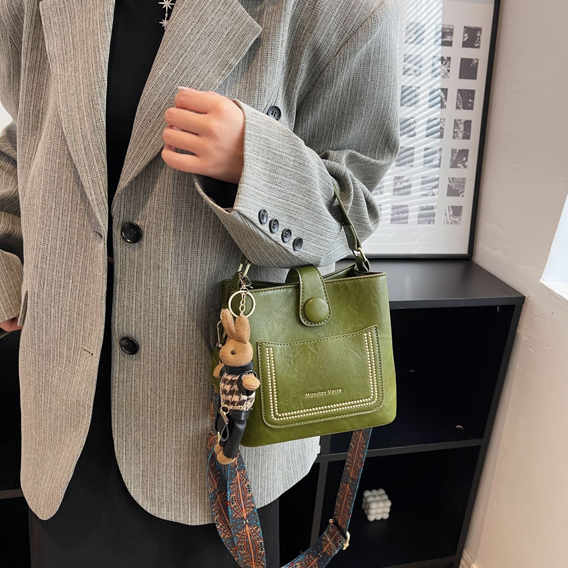 One-shoulder Crossbody Special-interest Design Portable Bucket Bag