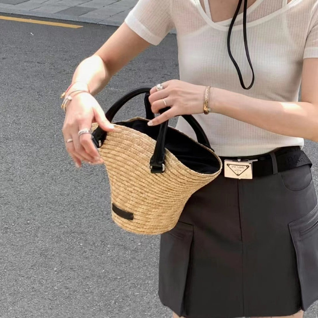 Fashion Straw Contrast Color Bucket Beach Bag