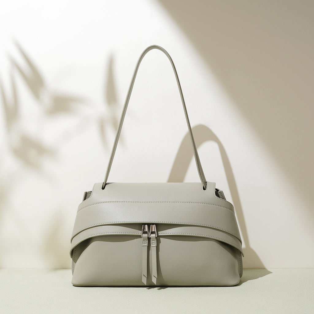 Design Handbag Versatile Travel Saddle Crossbody Bag