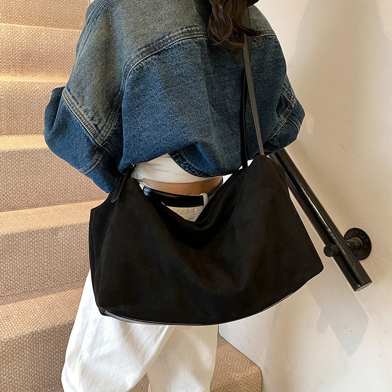 Women's Large Capacity Fashion Suede Pillow Bag