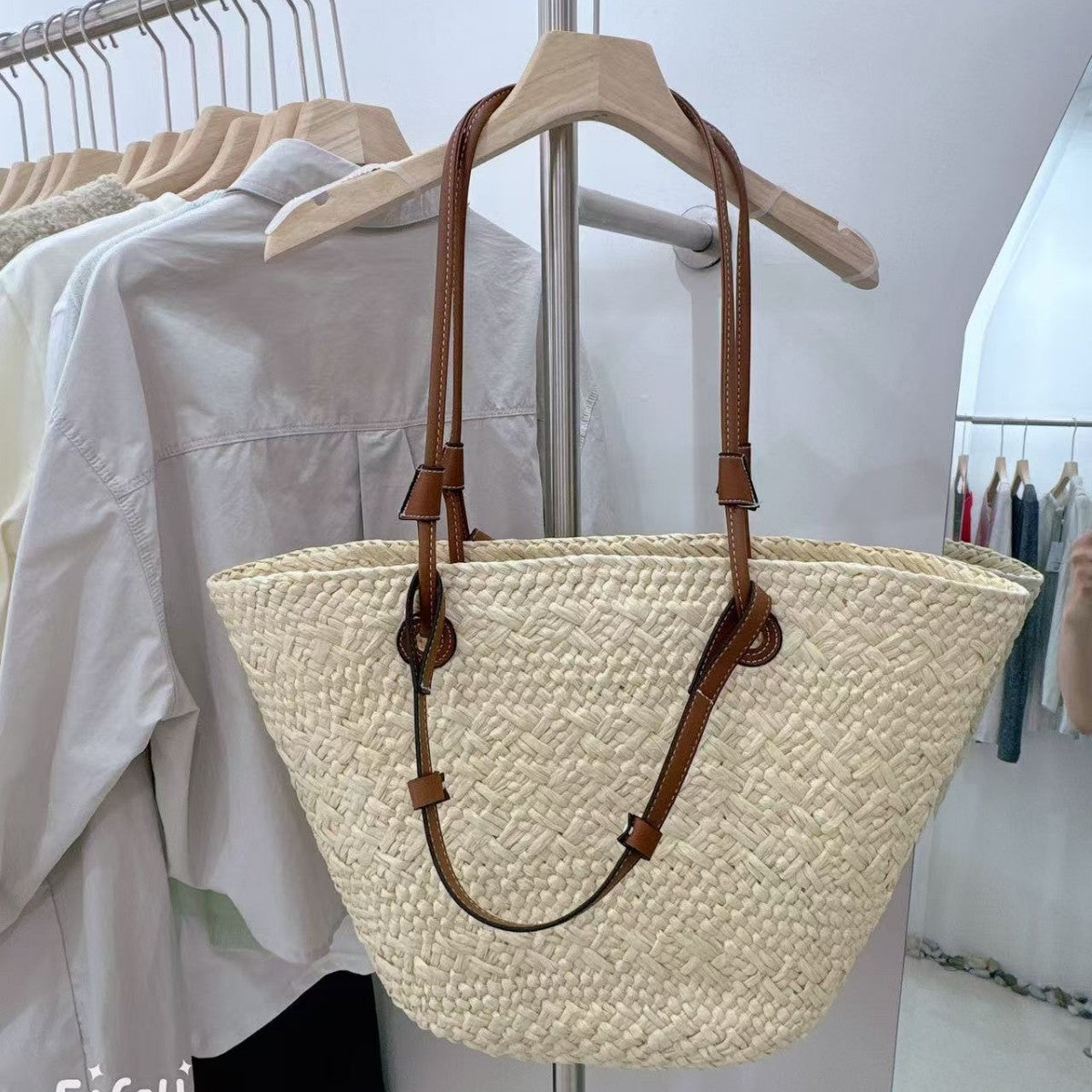 Retro Large Capacity Women's Shoulder Portable Straw-weaved Bag