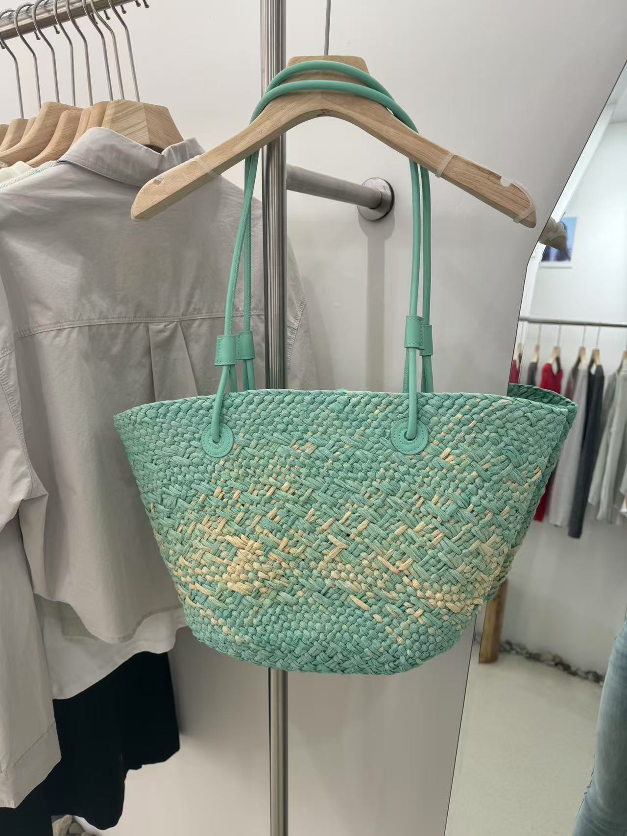 Retro Large Capacity Women's Shoulder Portable Straw-weaved Bag