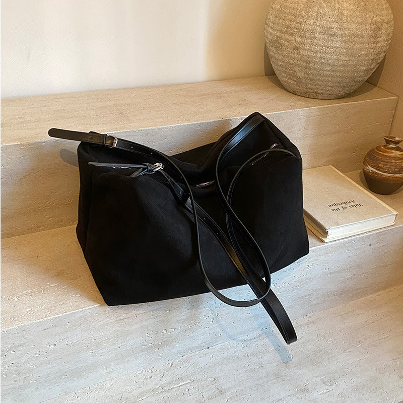 Women's Large Capacity Fashion Suede Pillow Bag