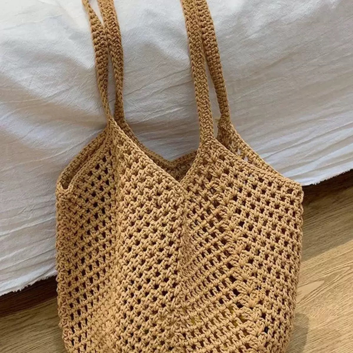 Hand-woven Tote Hollow Holiday Straw Beach Casual Shoulder Bag