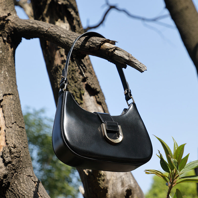 Special-interest Design High-grade Cowhide Baguette Bag