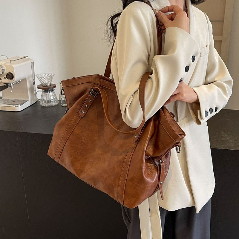 Retro Large Capacity Fashion Shoulder Messenger Bag