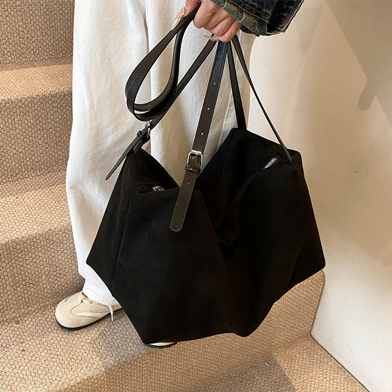 Women's Large Capacity Fashion Suede Pillow Bag