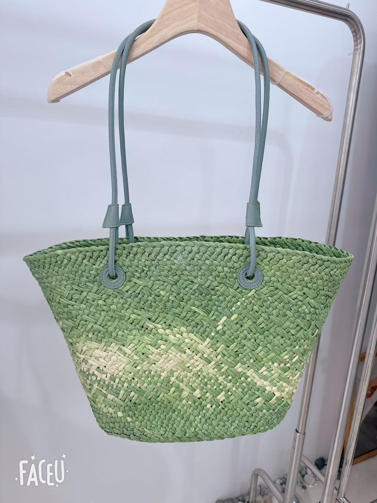 Retro Large Capacity Women's Shoulder Portable Straw-weaved Bag