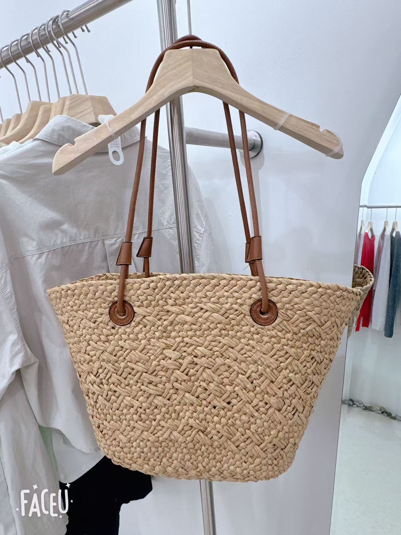 Retro Large Capacity Women's Shoulder Portable Straw-weaved Bag